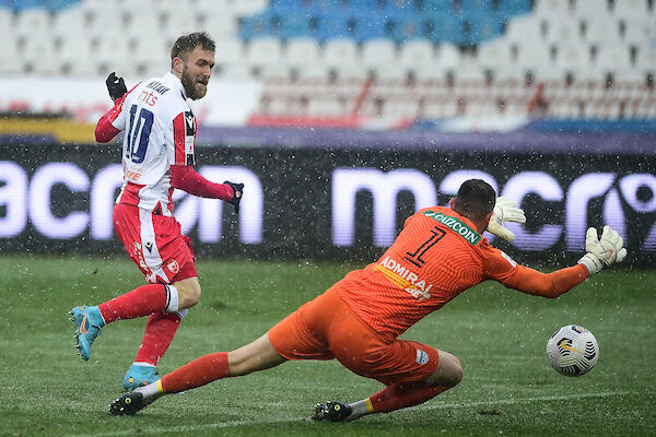 DEMONSTRACIJA SILE! Zvezda napunila mrežu Novog Pazara u prvom poluvremenu! (VIDEO)