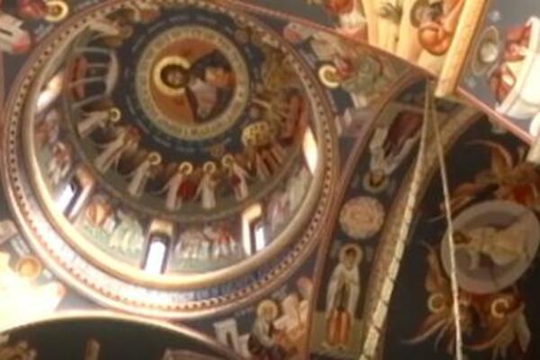 VERNICI SE U NEVOLJI OKREĆU CRKVI: Veruju da svaka kuća mora da ima OVE TRI IKONE
