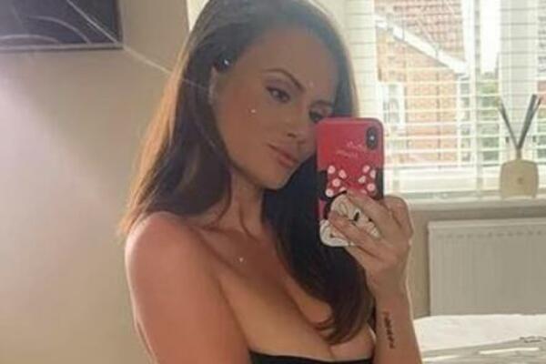 POLICAJKA NAPRAVILA "ONLY FANS" KADA VIDITE ŠTA TAMO RADI NEĆE VAM BITI DOBRO:Zbog 1 STVARI bićete kao ZAPETA PUŠKA