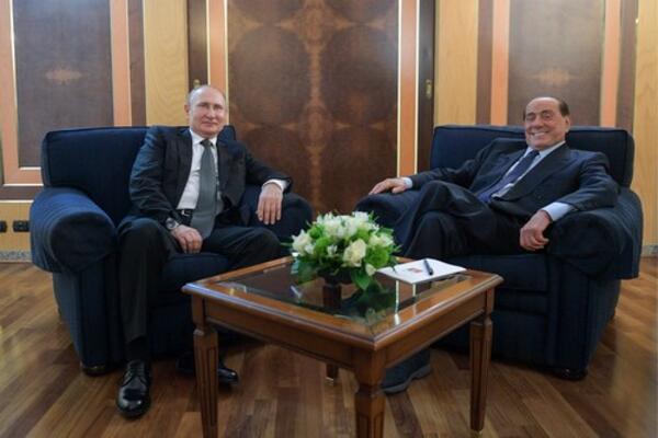 PUTIN SE OPROSTIO OD SVOG DRAGOG PRIJATELJA: Oglasio se povodom SMRTI Berluskonija, njegove REČI ODJEKUJU