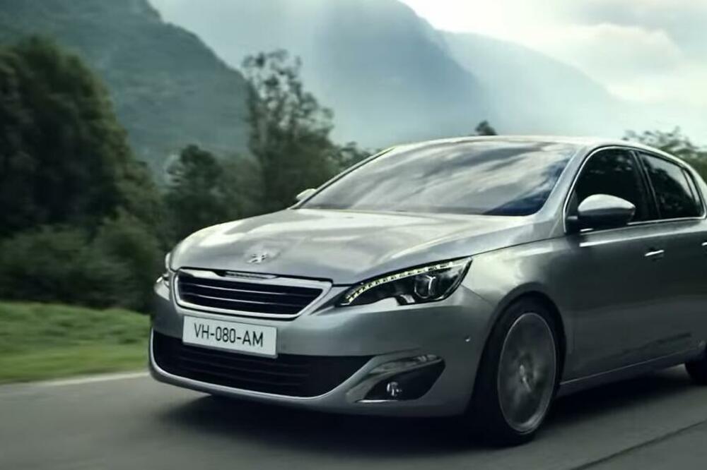 ŽENE SAGLASNE! Ovo je "AUTOMOBIL GODINE" i ne, NIJE električan! (FOTO/VIDEO)