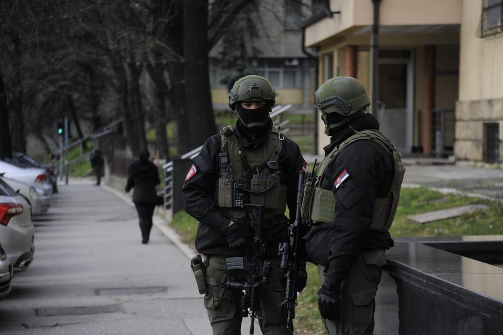 KASNI POČETAK SUĐENJA KLANU VELJKA BELIVUKA VIŠE OD SAT VREMENA: Postoje 2 razloga za to!