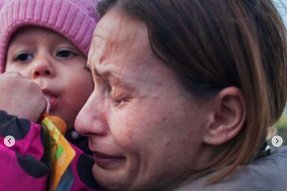 Oglasila se Jelena po pitanju RATA! DIRLJIVA, SNAŽNA, EMOTIVNA poruka MAJKAMA, SESTRAMA, ŽENAMA!