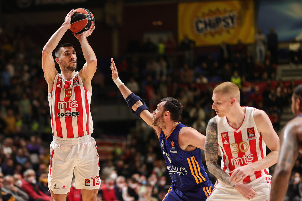 REAL JE PAO U PIONIRU! Zvezda oborila "kraljevu krunu" DELIJE JE PREGAZILE! Odbranom i SJAJNOM ATMOSFEROM do POBEDE