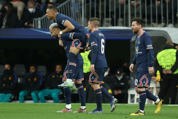 SVE ĆE DATI DA ON OSTANE U KLUBU: Vlasnici PSŽ-a imaju samo jedan cilj za naredni prelazni rok!