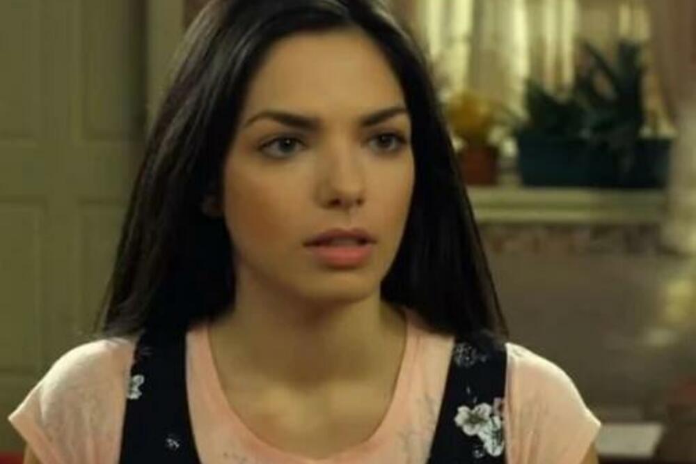 OVE DETALJE IZ BIOGRAFIJE TIJANE MAKSIMOVIĆ NIKO NIJE ZNAO: Isplivala SLIKA SA MUŠKARCEM, svi bruje o tome (FOTO)