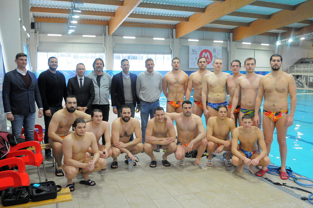 MINISTAR VANJA UDOVIČIĆ POSETIO VK RADNIČKI: "Kragujevčani prenose slavu srpskog sporta širom sveta!"