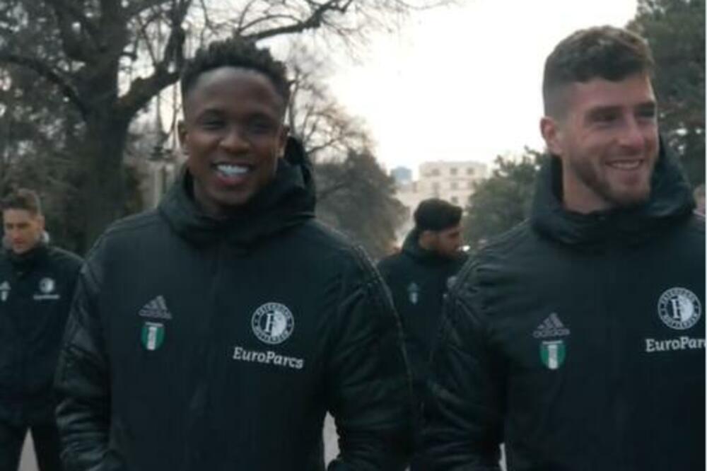 FUDBALERI FEJENORDA RASPOLOŽENI PRED DUEL SA PARTIZANOM: Roterdamersi prošetali Kalemgdanom, Pušić igrao šah! VIDEO