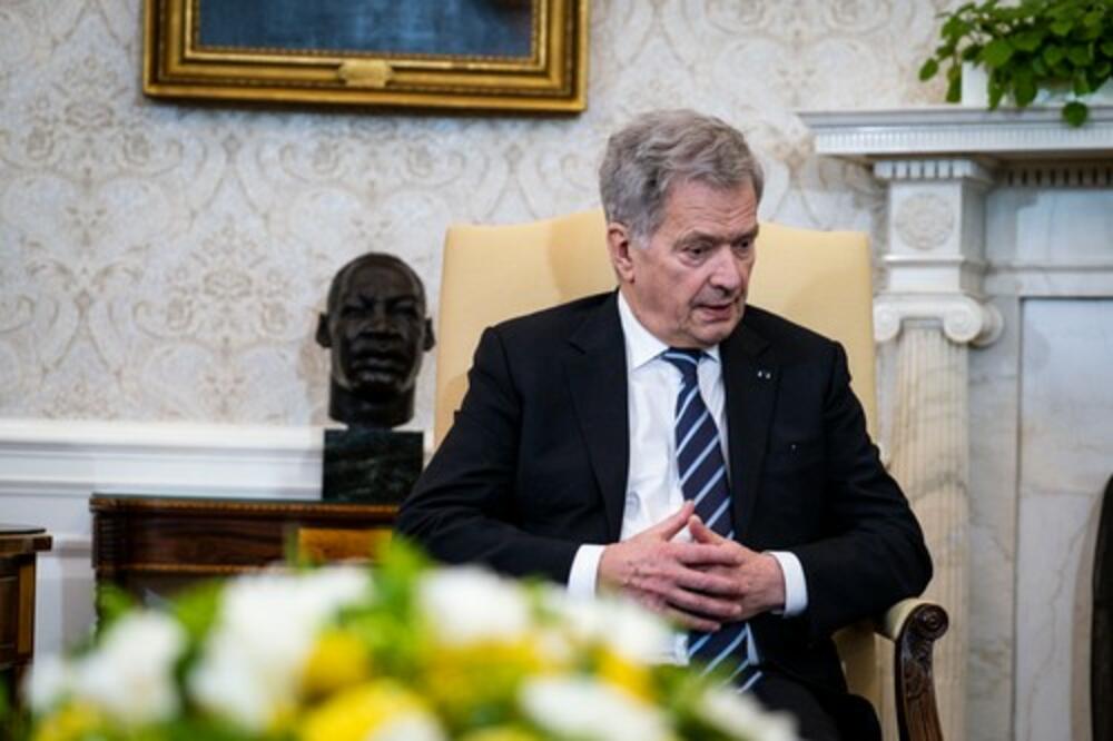 "RUSIJA KORISTI TERMOBARIČNE BOMBE": Finski predsednik o ratu u Ukrajini - koristi se teško NAORUŽANJE!