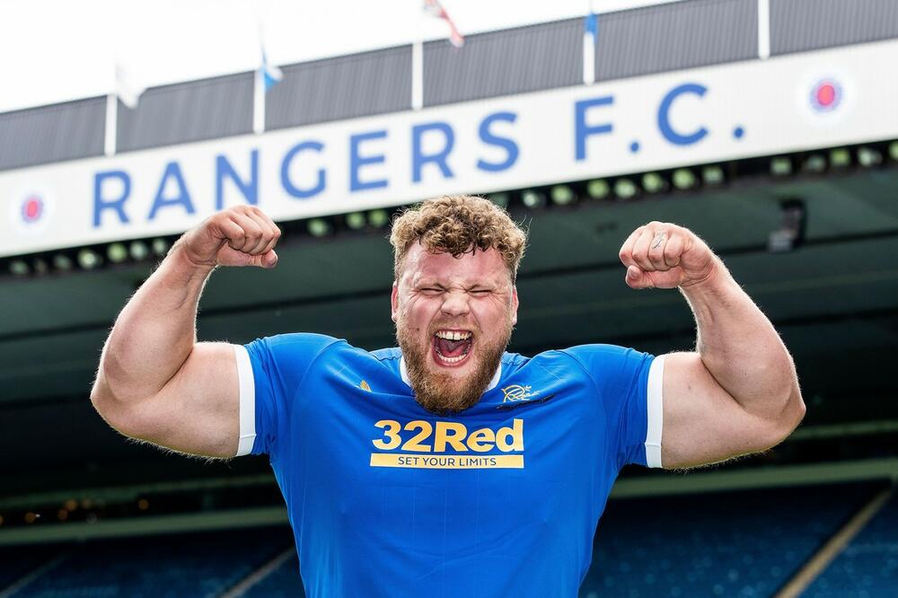 RENDŽERS ĆE IMATI NAJSNAŽNIJU MOGUĆU PODRŠKU NA 'AJBROKSU': Zvezdu će s tribina pratiti NAJJAČI čovek sveta! (FOTO)