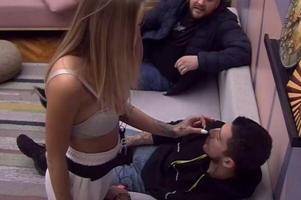 "OVOLICKI TI JE, ZNAŠ NA KOLIKE SAM JA NAVIKLA!" Ksenija udarila na PONOS bivšem dečku, nije birala reči!