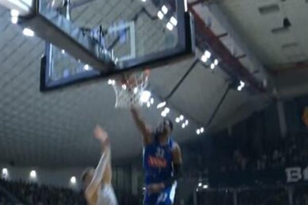 JOOJ! Šta se UPRAVO desilo? KAKVO ZAKUCAVANJE U MORAČI! (VIDEO)