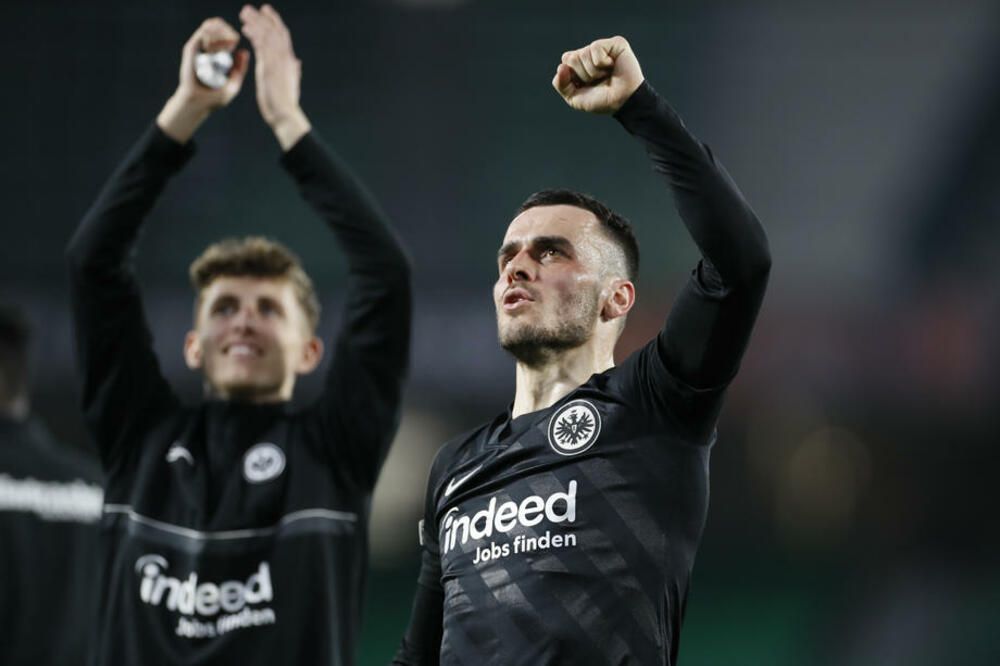 FABRICIO ROMANO JAVLJA! Filip Kostić se dogovorio! (FOTO)