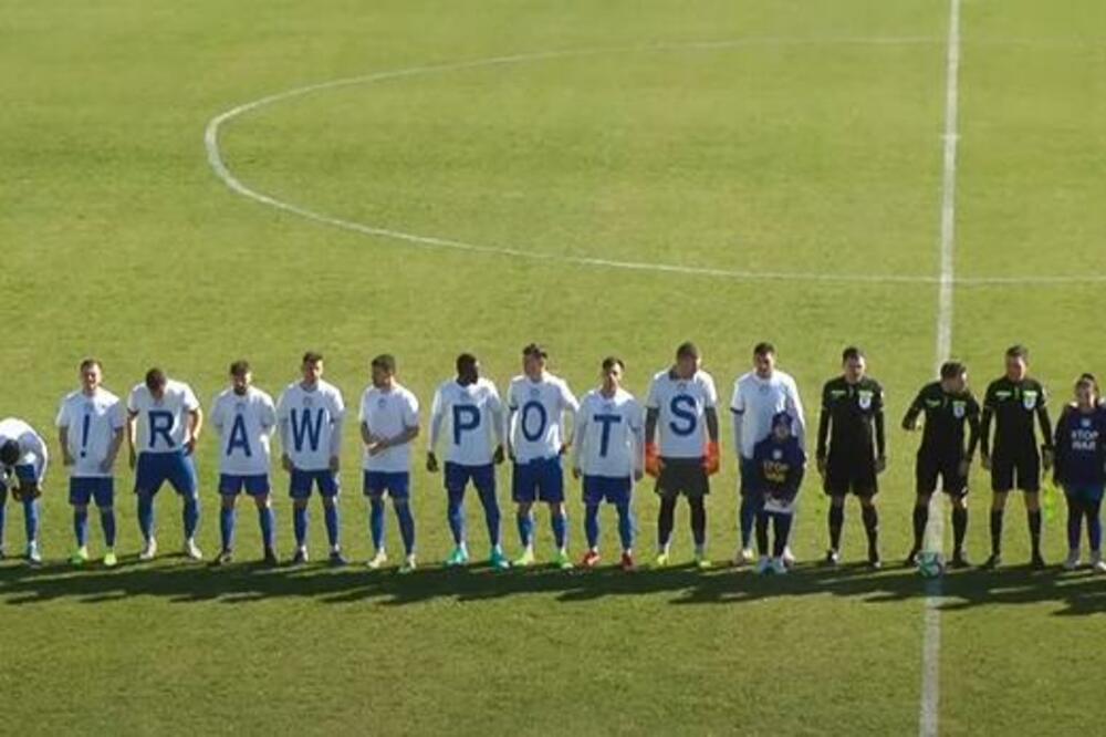 POPUT SLAGALICE! STOP! STOP! STOP! Slova su TU - poređajte ih! SMEŠNA SITUACIJA UMESTO SNAŽNE PORUKE! (FOTO)