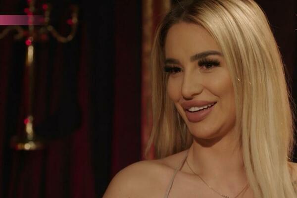 NAKON TOLIKO TRUDA I PRAŠTANJA ALEKSANDRA NIKOLIĆ DOBILA ŠTA JE HTELA: Car je doveo kući, ona odmah POKAZALA OVO