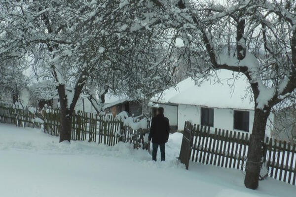 ALEKSANDAR KUPIO KUĆU, IMANJE I SUŠARU ZA 10.000 EVRA! Sve više zainteresovanih za kuće na SELU (GALERIJA)