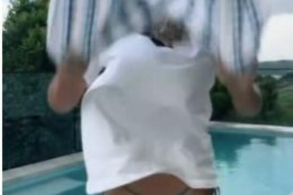 MANEKENKA POKAZALA "MACU" U PRIRODNOM STANJU, SVI GLEDALI U ISTO: Buknuo SNIMAK I SVE POKAZAO (VIDEO)