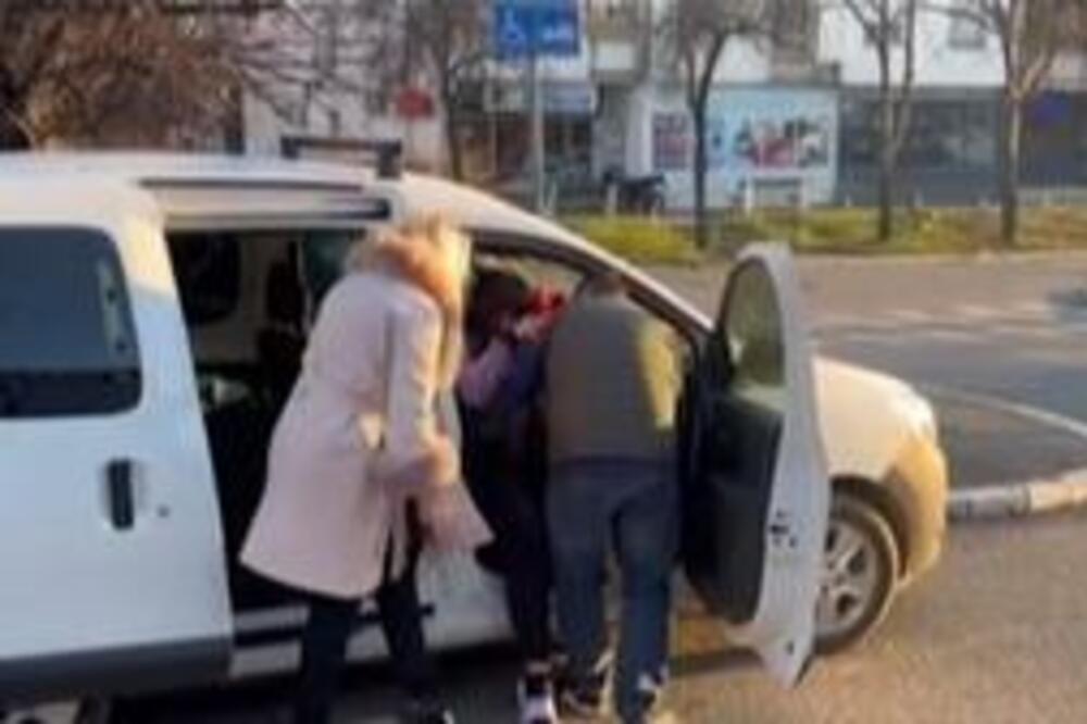 MARIJA JE UPRTILA NE ZNA ŠTA JE SNAŠLO, A MILJANA URLA NA SAV GLAS: Ovako je POVREDILA NOGU, boli me boli! (VIDEO)