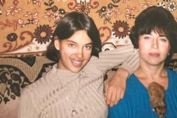 Prepoznajete li LEPOTICU koja je bila u Ronaldovom zagrljaju? Od siromaštva do 25 miliona dolara!