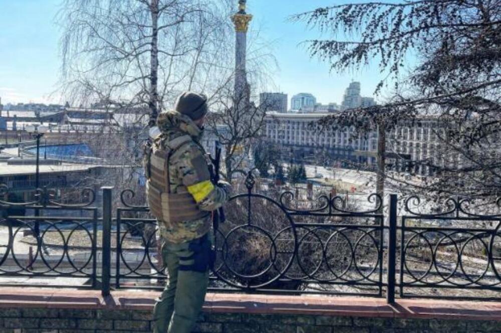 TENISKI VELIKAN SE PRIKLJUČIO RATU U UKRAJINI: Medvedev u Kijevu! (FOTO)