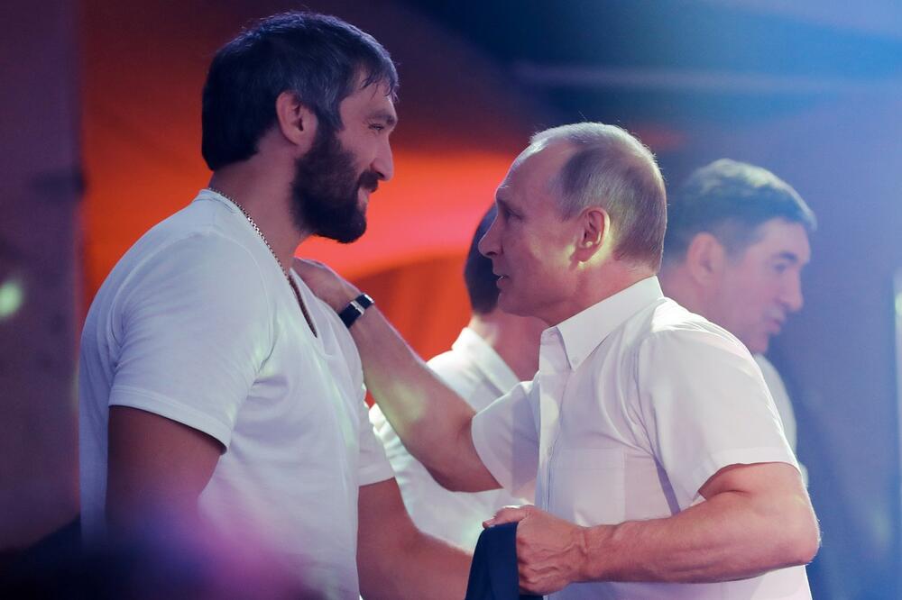 JEDAN OD NAJBOLJIH SPORTISTA PLANETE RAZGNEVIO ZAPAD: "Putin je moj predsednik!"