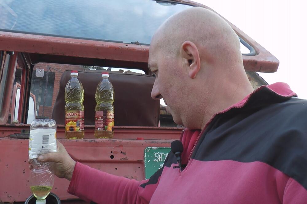 OVAJ NAROD ĆE ŽIVETI! Dragan umesto NAFTE u traktor sipa OVO i ne pita! Kad ore celo selo MIRIŠE na krofne
