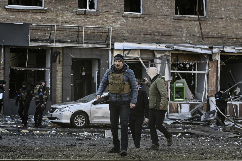 NAJNOVIJE VESTI IZ KIJEVA, TVRDI SE DA IMA MRTVIH!