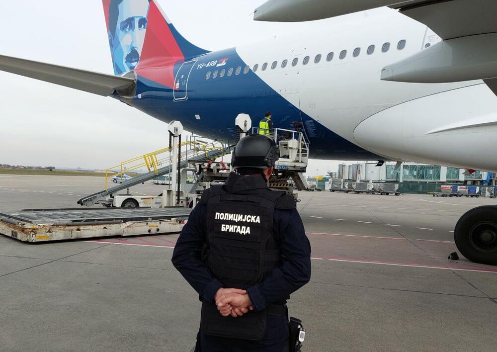 Lažna dojava bombe na letu Beograd - Moskva