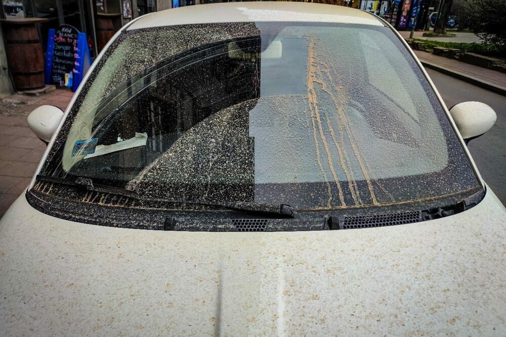 SRBIJA STREPI ZBOG POSLEDICA "ŽUTE KIŠE": Dr Radosavljević OTKRILA da li je ona OPASNA po ZDRAVLJE! (FOTO)