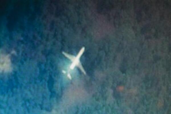 KINA IZAŠLA NA MORE PATROLAMA, IMA IH I U VAZDUHU: Američka delegacija na Tajvanu