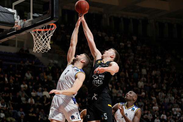 CRNO-BELA RAPSODIJA U PIONIRU! Partizan DEMOLIRAO Francuze za važan trijumf u Evrokupu!