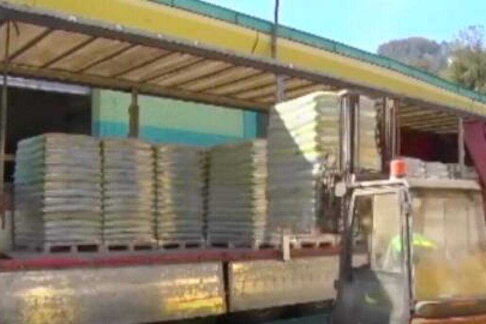 "AKO SE RAT NASTAVI...": Drva stoje u KAMIONIMA, a evo šta se dešava sa CENOM PELETA