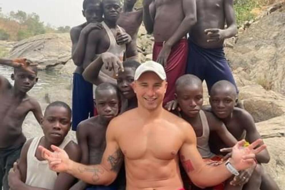 TRČAO 13 SATI I POSTAO AJRONMEN: Posle obilaska svetskih metropola Dejan traži utočište u Srbiji! (FOTO)