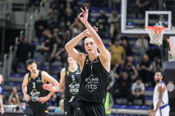 KAKO JE ALEN SMAILAGIĆ UŠAO U ISTORIJU GOLDEN STEJTA ZBOG BIL RASELA?! (FOTO)