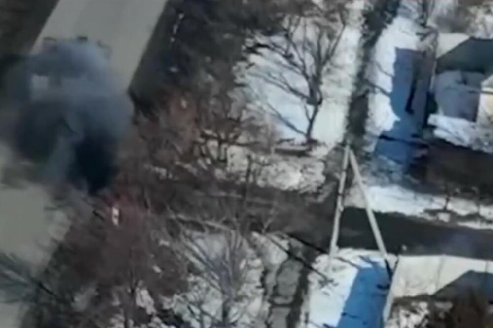 OSVANUO DRAMATIČAN SNIMAK NAPADA IZ ZASEDE U UKRAJINI! (VIDEO)