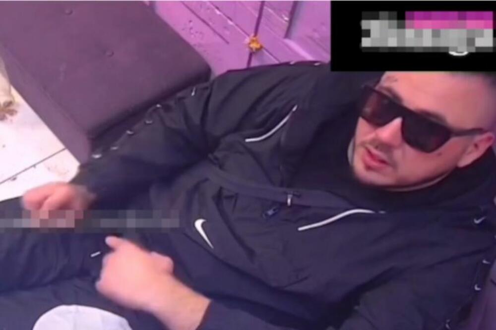 CAR JAVNO PRETIO PRODUKCIJI! Pogledao DIREKTNO U KAMERU pa OSUO PALJBU po njima! (VIDEO)