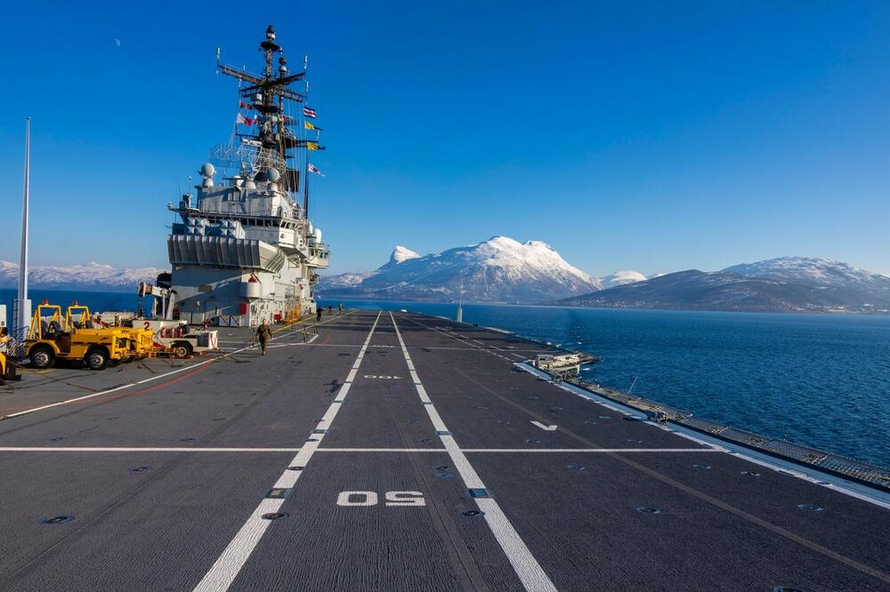 RUSIJA ZNATNO POJAČALA SVOJE VOJNO PRISUSTVO U KLJUČNOM REGIONU! Upozorenje britanskog ministra odbrane