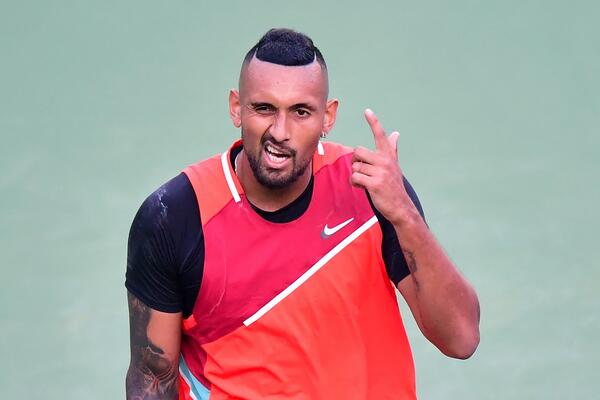 NIK KIRJOS BEZ DLAKE NA JEZIKU: Kritikuje Novaka, pa ga podržava, a sad je izazvao ŠOK stavom o Rusima!