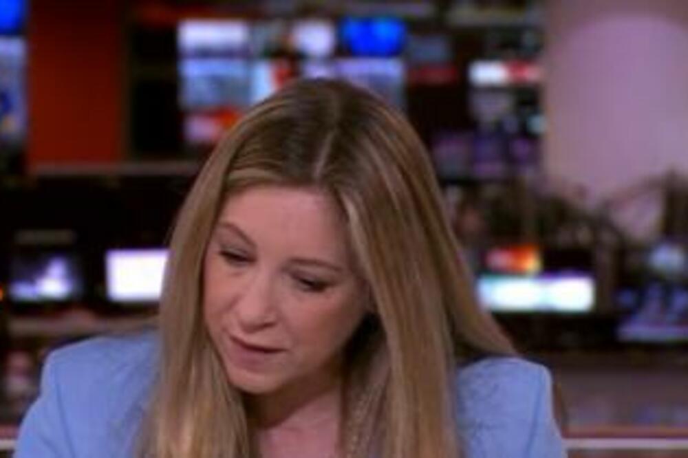 VODITELJKA SE SLOMILA U PROGRAMU UŽIVO: Morala je OVO DA SAOPŠTI, NIJE IZDRŽALA (VIDEO)