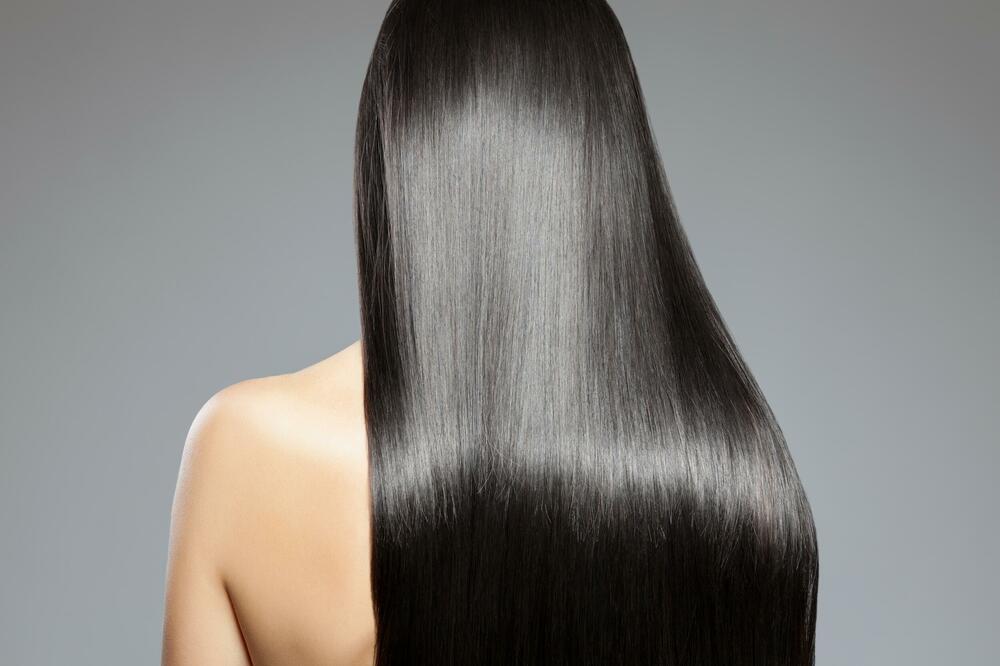 SIPAJTE PAR KAPI OVOGA U ŠAMPON I GLEDAJTE ČUDO: Kosa će vam RASTI kao iz vode - trik koji PROVERENO radi