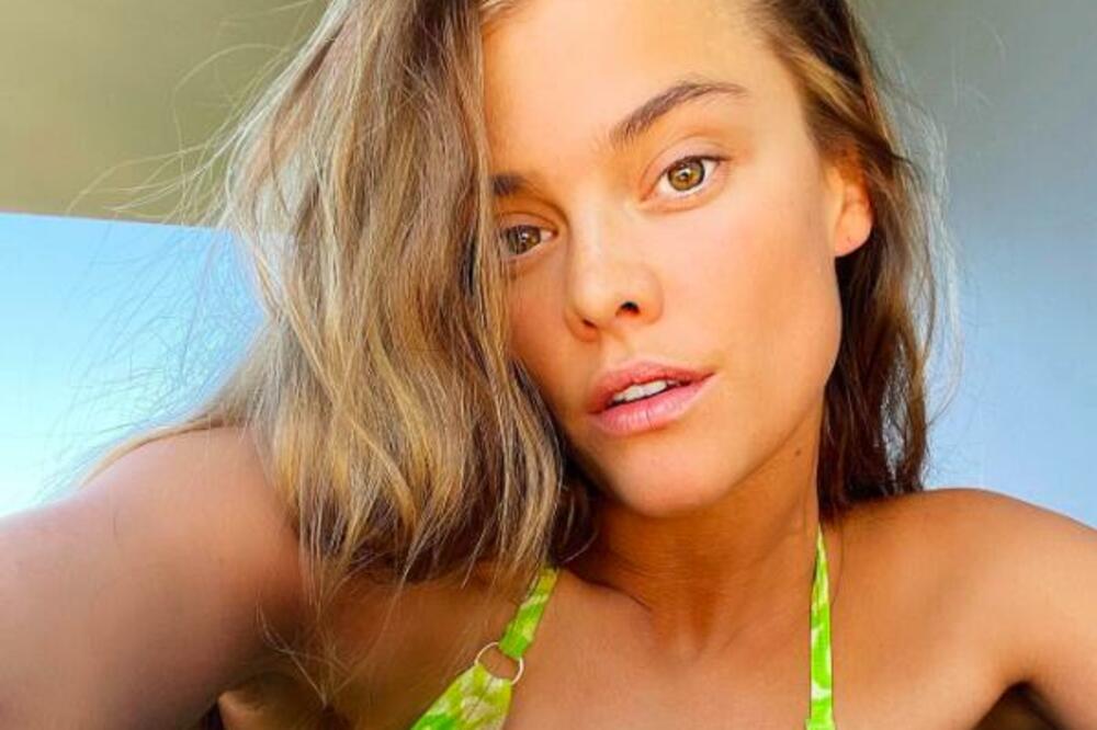 RUGALI SU JOJ SE ZBOG OBLINA, SADA JE SVI OBOŽAVAJU: Evo kako danas izgleda bivša devojka Leonarda DiKaprija (FOTO)