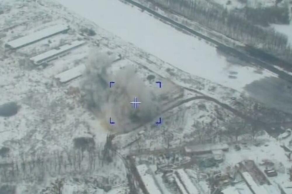 RUSI OBJAVILI SNIMAK NAVODNE UPOTREBE HIPERSONIČNE RAKETE U UKRAJINI: "Vidimo tačan pogodak..." (VIDEO)