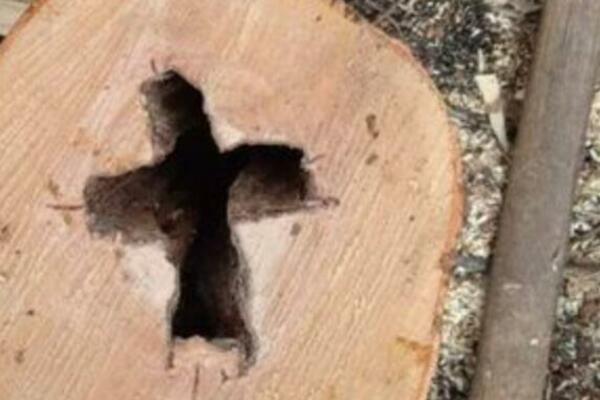 MLADEN TVRDI DA MU SE UKAZAO VELIKU CRNI KRST U DEBLU: Kaže i da nije PRVI PUT (FOTO)