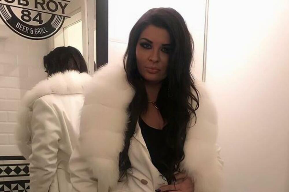 Nakon toga joj zapalili auto, bila je van sebe... Malo ko zna šta su joj pronašli u kolima pre toga - šokčina