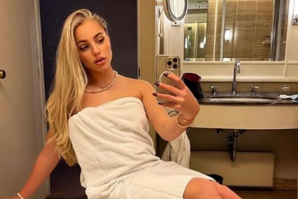 VRELA ANA MARIA PRVA TEŠI HRVATE: Najlepša fudbalerka sveta se javila zemljacima! (FOTO)