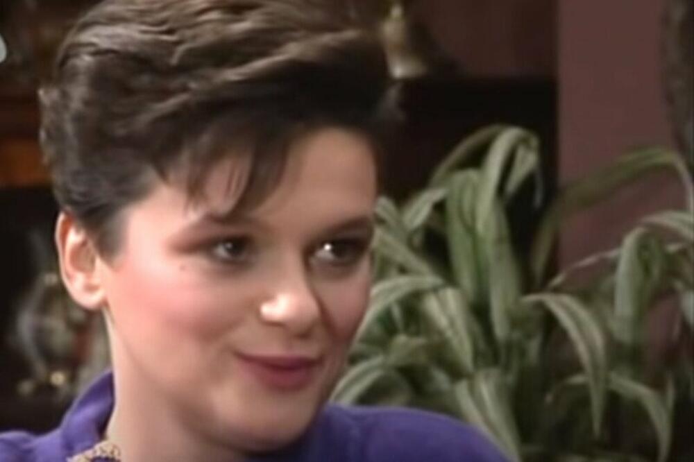 NAJTUŽNIJA ISTINA O POREKLU JELICE SRETENOVIĆ RAZBIĆE VAS U PARAMPARČAD: Ovo joj se desilo sa 45 godina