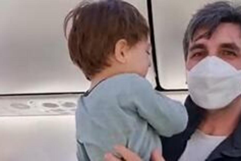 RASPLAKANI KLINCI U AVIONU SU PRAVA MUKA ALI POSTOJI REŠENJE! Pogledajte KAKO čega su se ONI DOSETILI! (VIDEO)