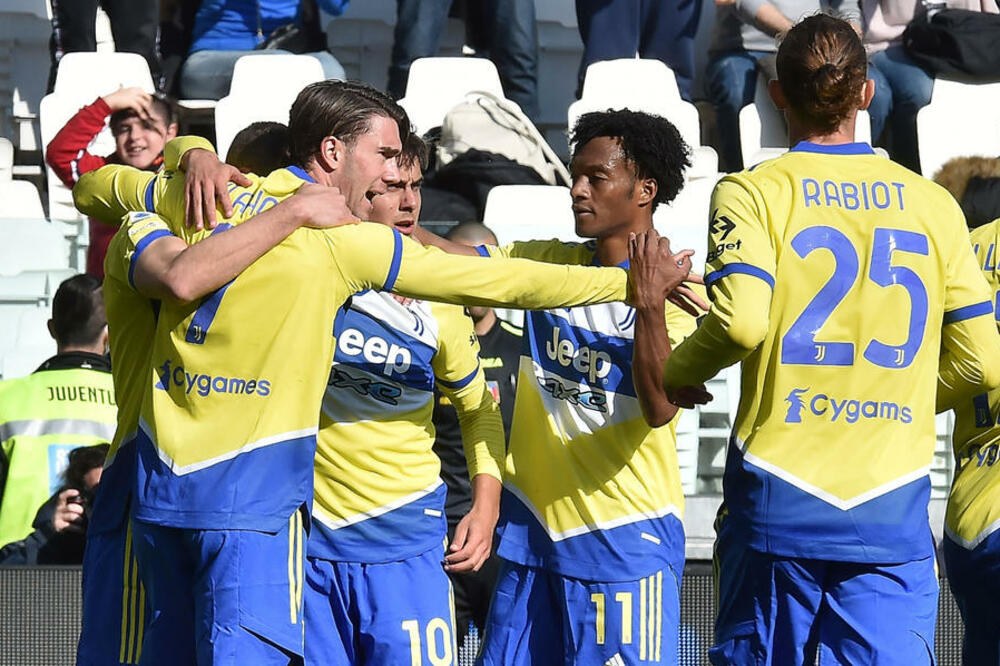 ŠOK! Zvezda Juventusa NAPUŠTA klub zbog Vlahovića!