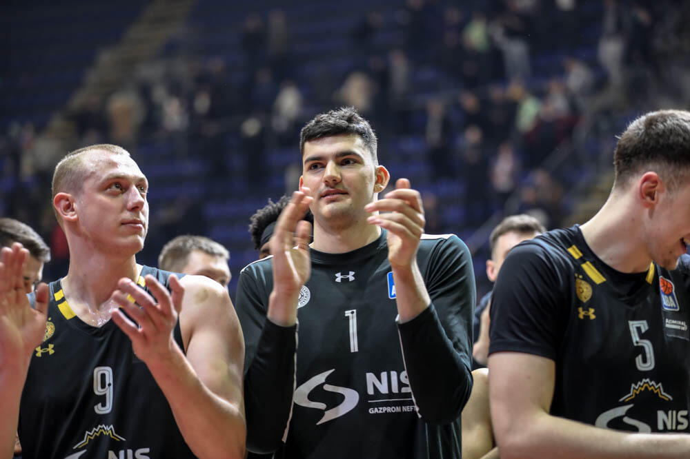 ČUDNA JE TA MOĆ CRNO-BELOG DRESA: Proveo malo vremena na parketu, a proglašen za jednog od najboljih igrača ABA-e!