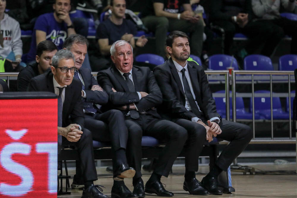 STAVLJENA JE TAČKA NA SEZONU 2021/22: Ali pre odlaska na odmor svi su imali sastanak sa Obradovićem!